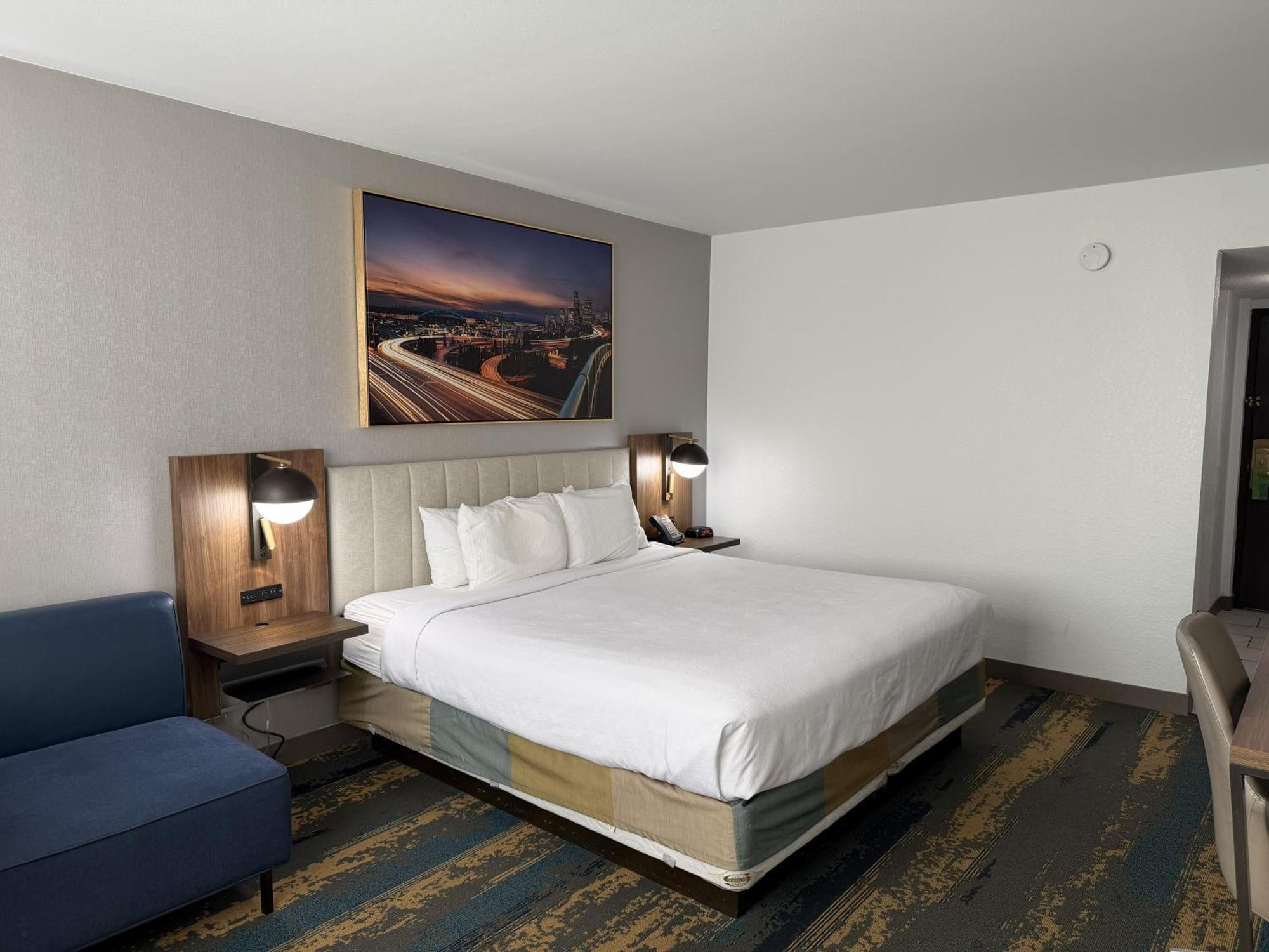 King Room,1765869317:JPEG